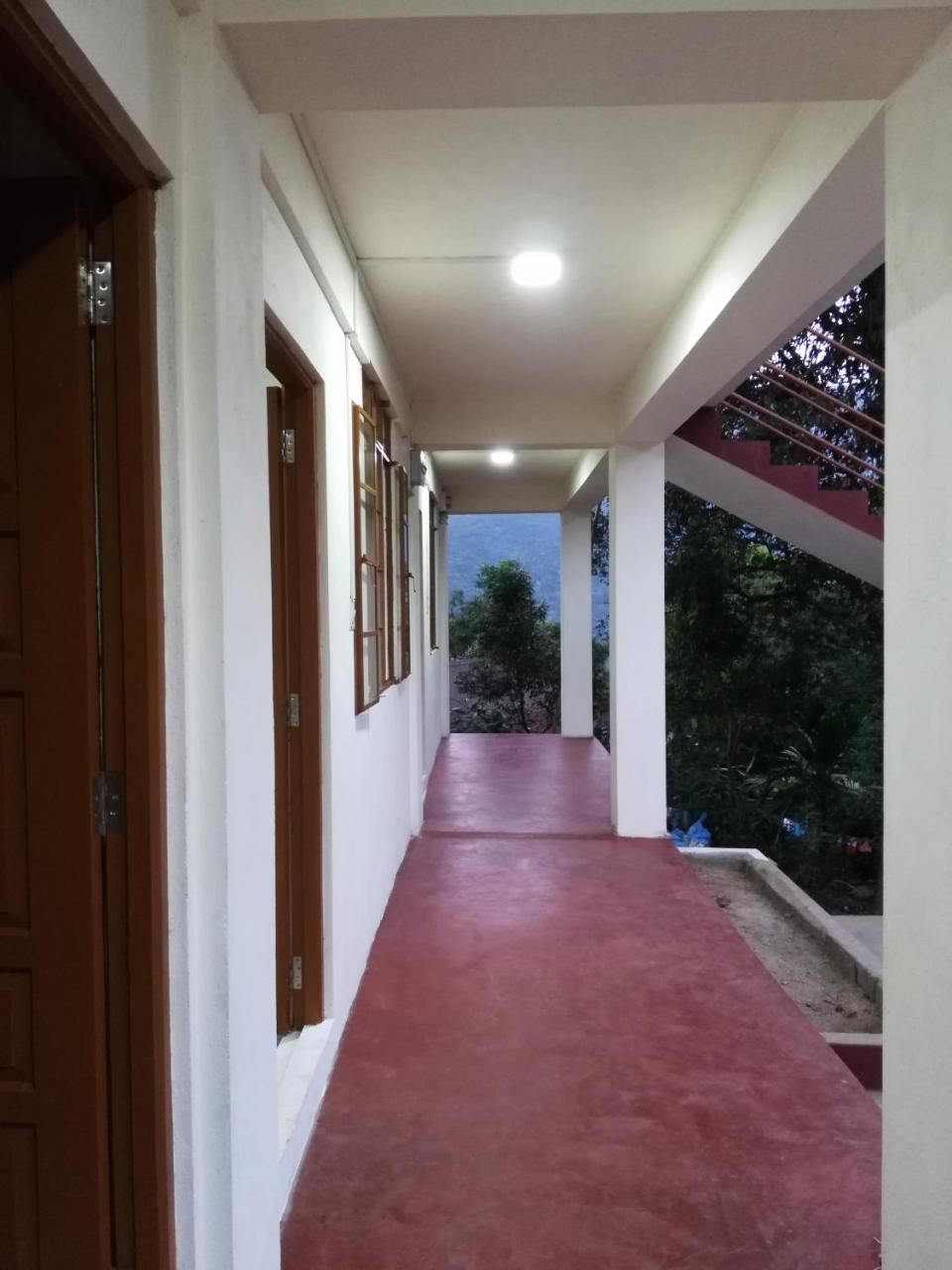 Delight Homestay Черапунджи Екстериор снимка